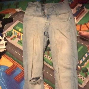 Cute high waisted jeans